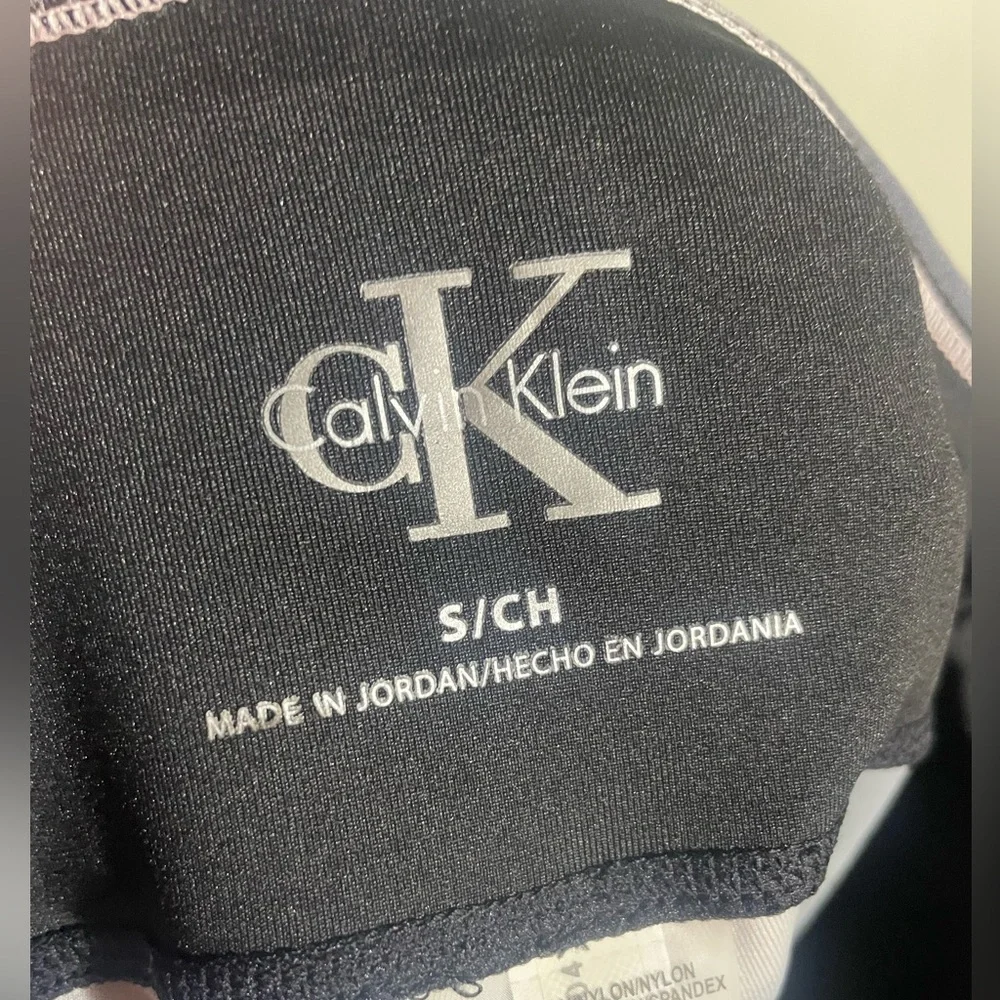 CALVIN KLEIN Pink Gray & Black Camo Print Stretch Biker Shorts Yoga Gym Size S - Picture 8 of 9